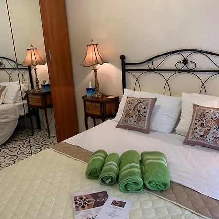 Santa Marija House 3*