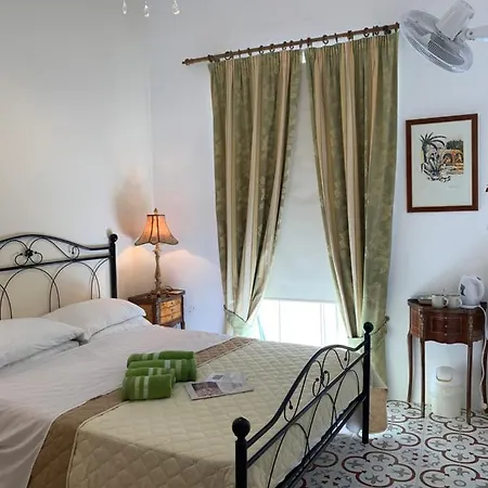 Santa Marija House 3* Victoria