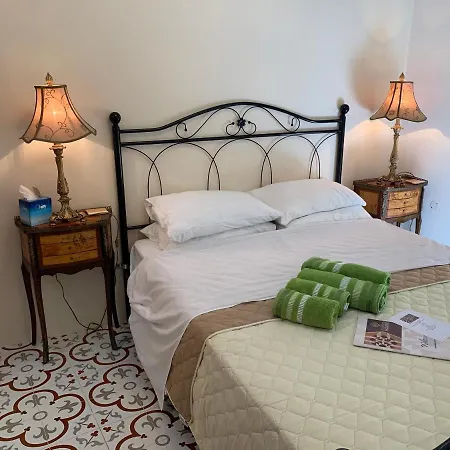 Santa Marija House Guest house Victoria
