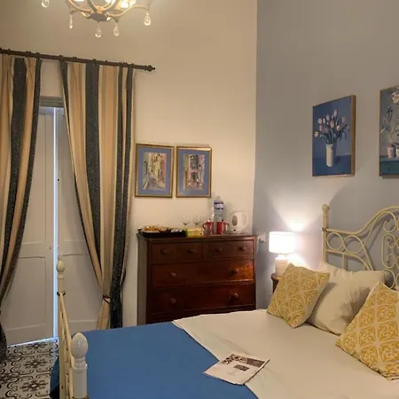 Santa Marija House Guest house Victoria