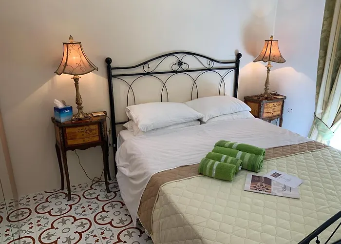 Santa Marija House Guest house Victoria