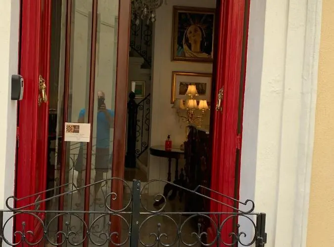 Santa Marija House Guest house Victoria