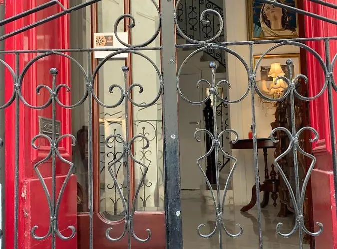 Santa Marija House Guest house Victoria