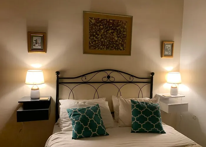 Santa Marija House Guest house Victoria