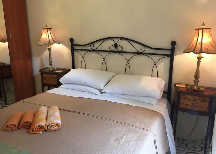 Santa Marija House Guest house Victoria