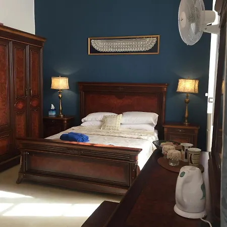 Santa Marija House 3*